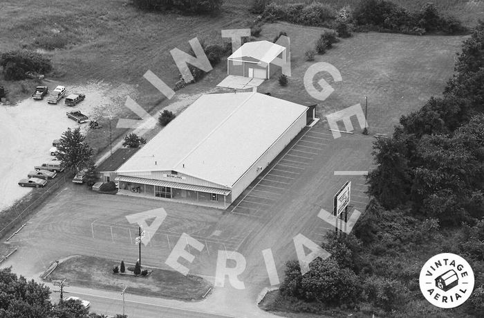 Brooklyn Lanes - 1983 Aerial Photo